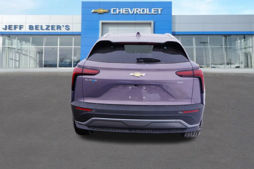 New 2026 Galaxy Gray Metallic Chevrolet LT image 4