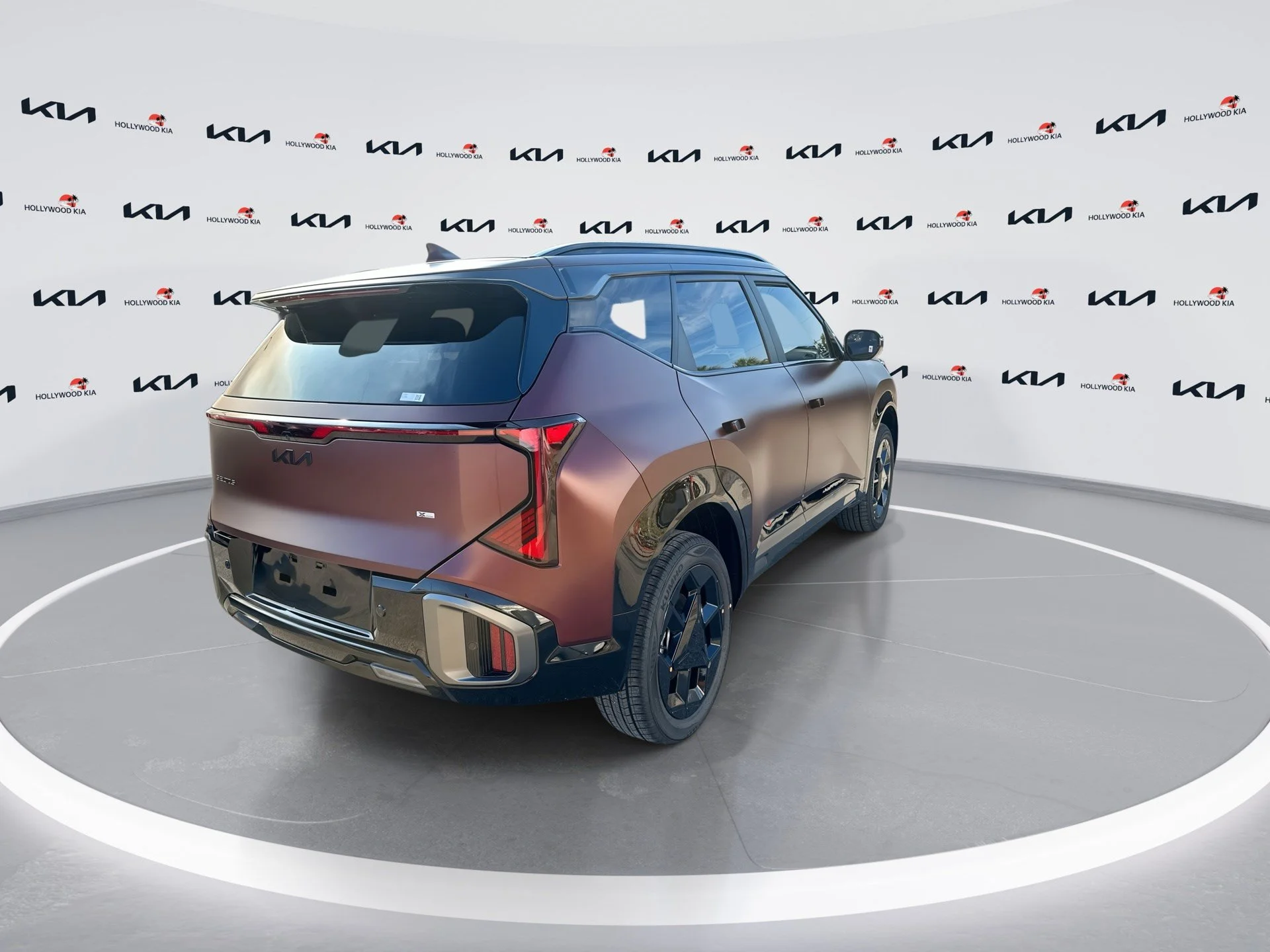 New 2027 Magma Red Matte Kia X-Line S image 8
