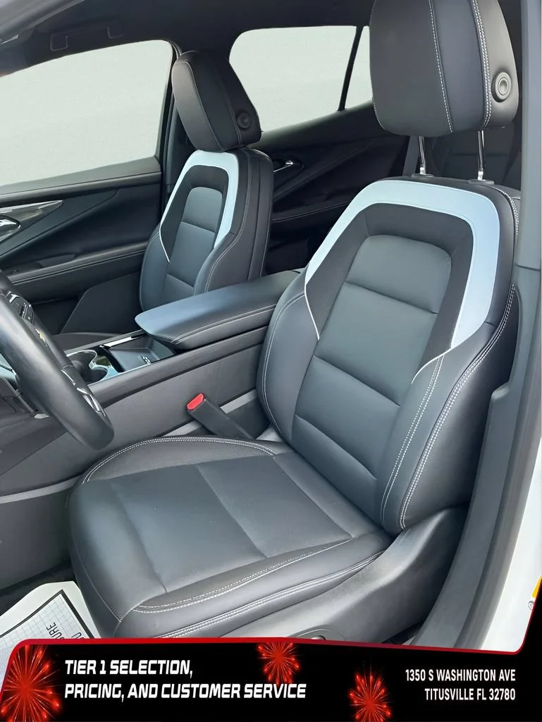 Used 2024 Summit White Chevrolet LT image 25