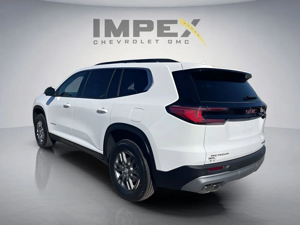 Used 2025 Summit White GMC Elevation image 3