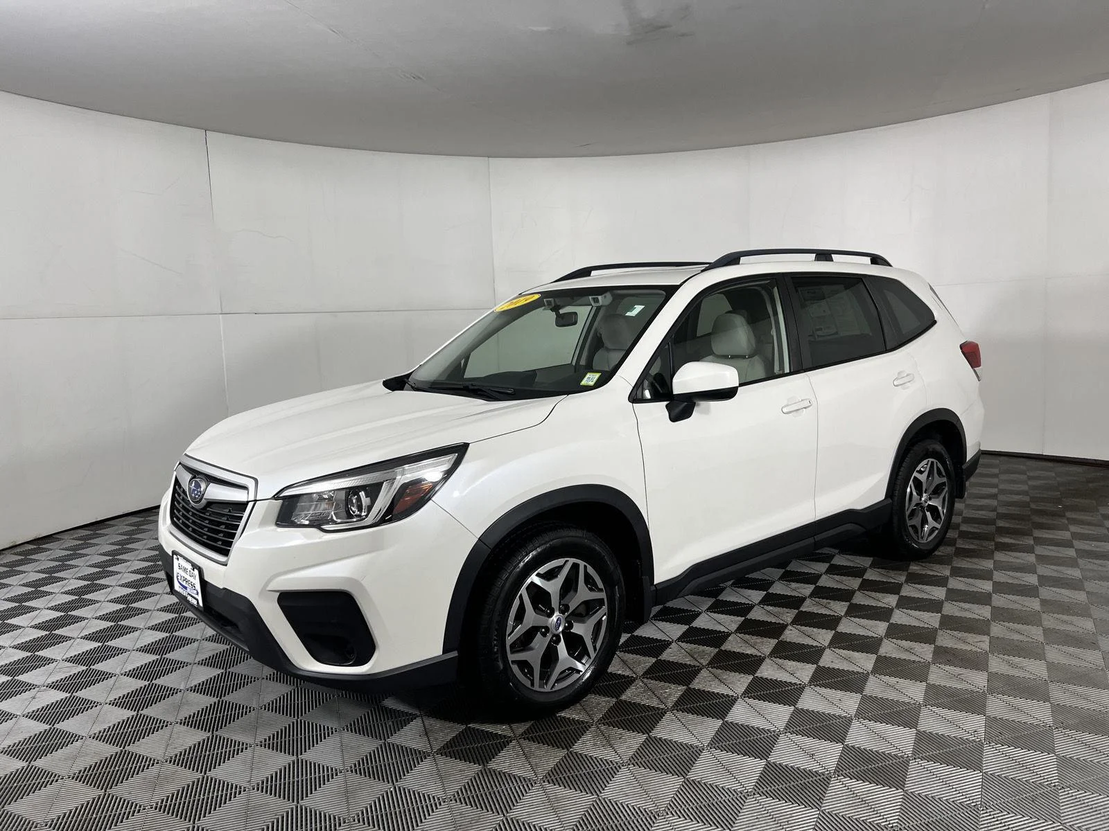 Used 2019 Crystal White Pearl Subaru Premium image 19