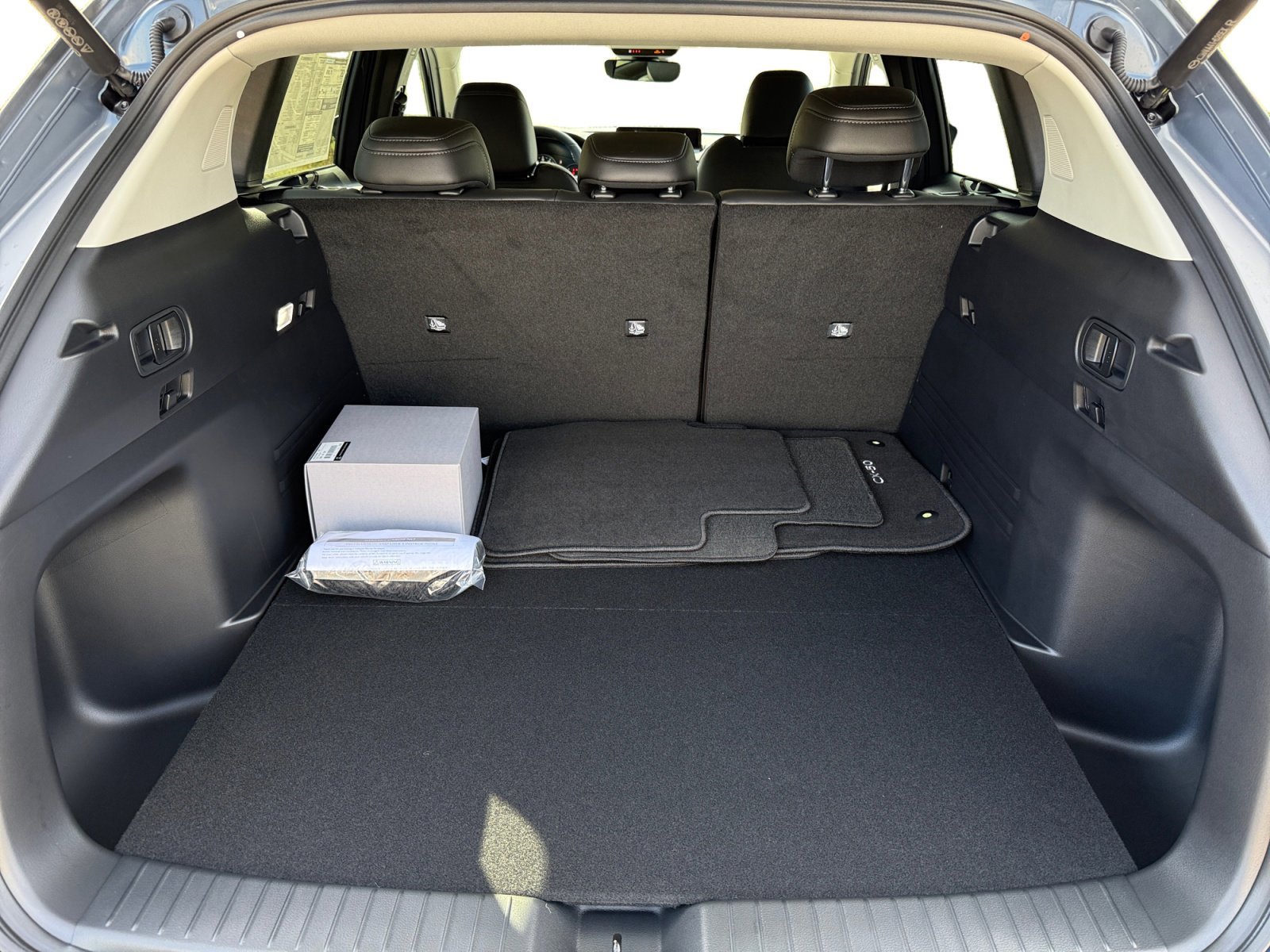 2026 Mazda CX-50 Premium - Photo 17