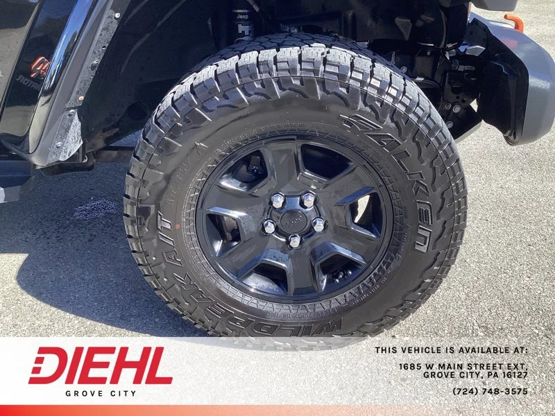 Used 2021 Black Jeep Mojave image 9