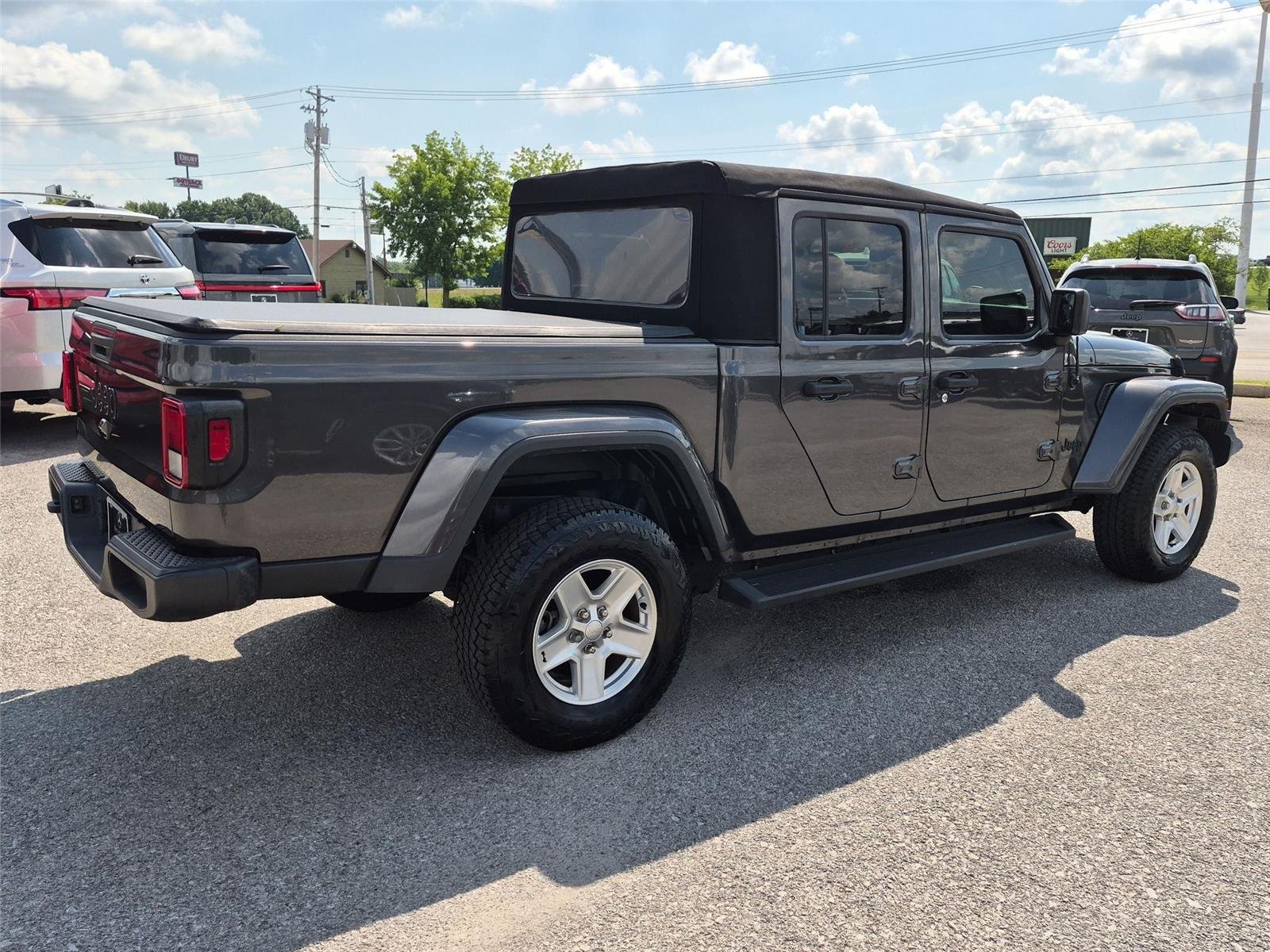 Used 2020 Granite Crystal Metallic Clearcoat Jeep Sport S image 5