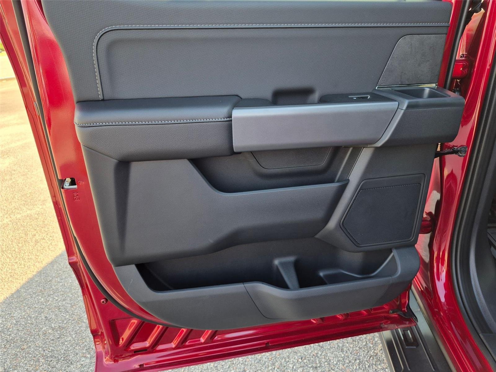 New 2026 Ruby Red Metallic Tinted Clearcoat Ford XLT image 25