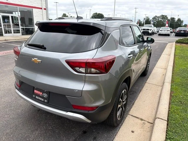 Used 2025 Gray Chevrolet  image 9