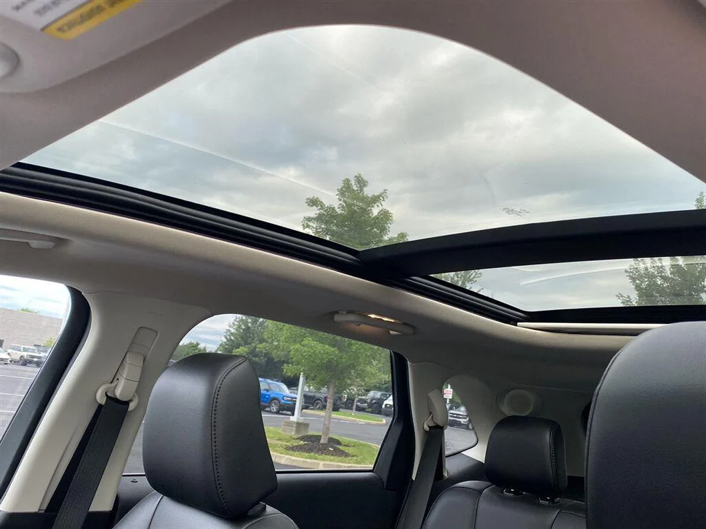 Used 2020 Rapid Red Metallic Tinted Clearcoat Ford Titanium image 5