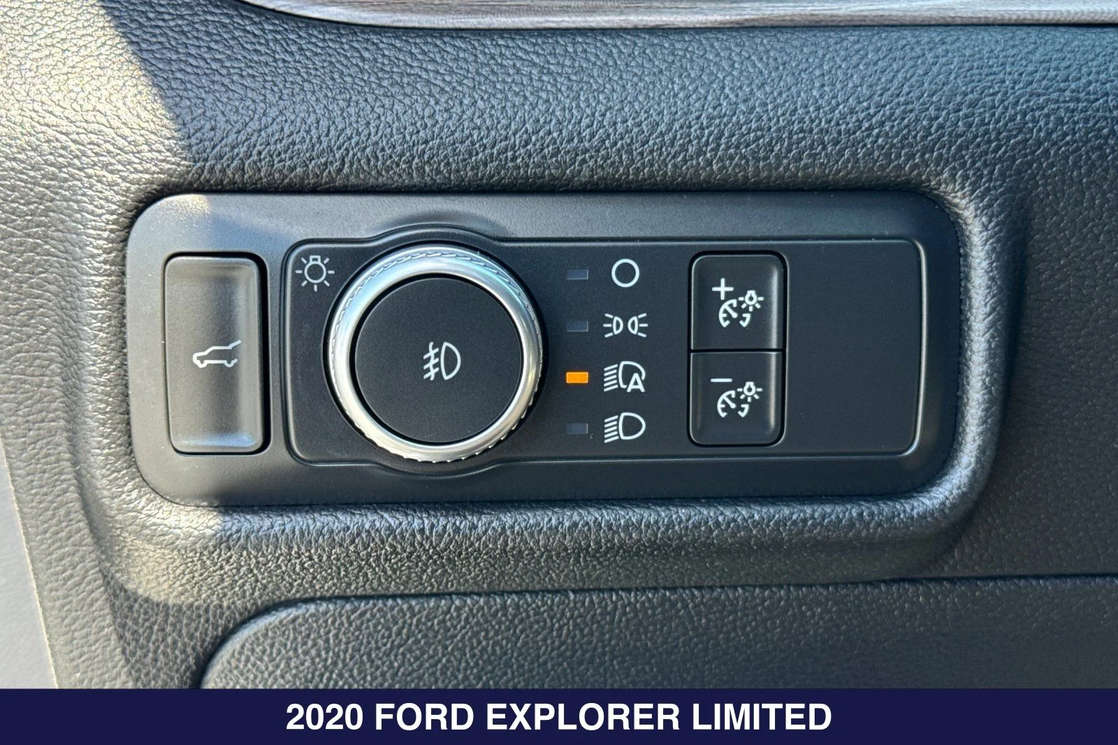 Certified Used 2020 White Metallic Ford Limited image 32