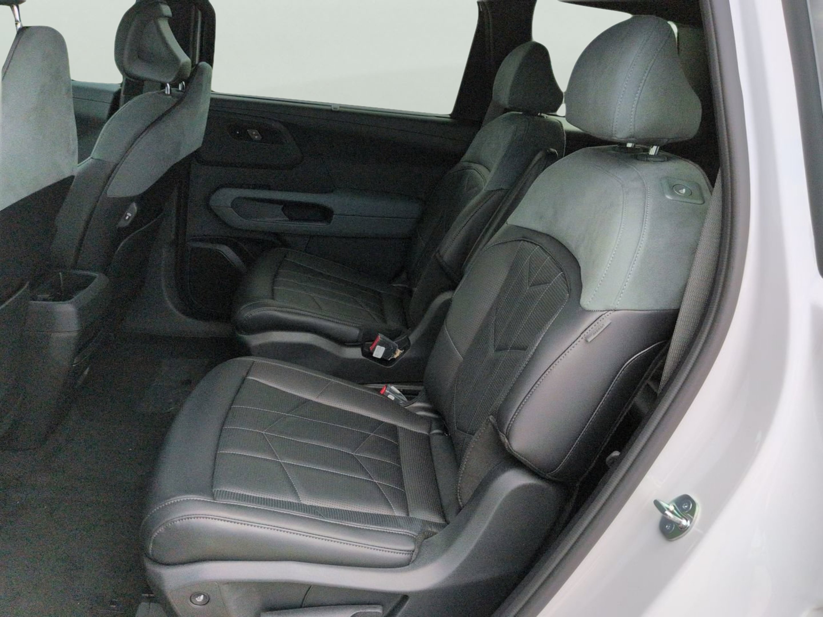 New 2027 Glacial White Kia X-Pro SX Prestige image 77
