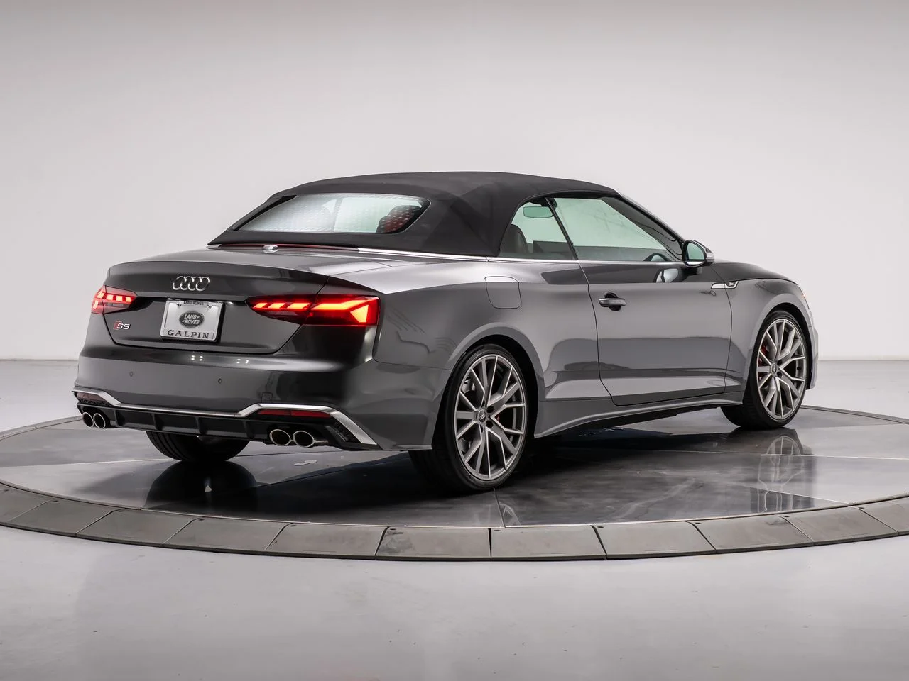 Used 2024 DAYTONA GRAY PEARL EFFECT Audi Premium Plus TFSI quattro Tiptronic image 13