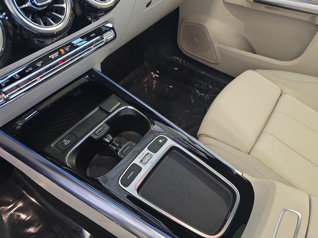 Certified Used 2026 White Mercedes-Benz GLA 250 image 25