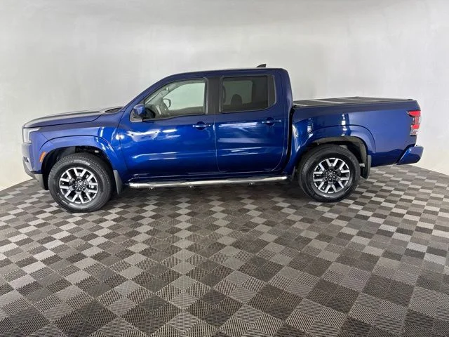 Used 2022 Blue Nissan SV image 8