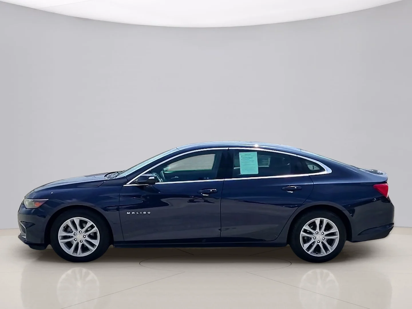 Used 2018 Blue Chevrolet LT image 2