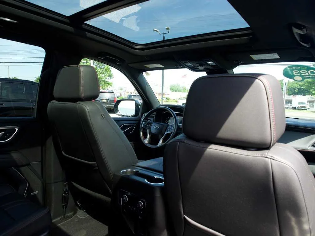 2023 Chevrolet Suburban RST - Photo 36