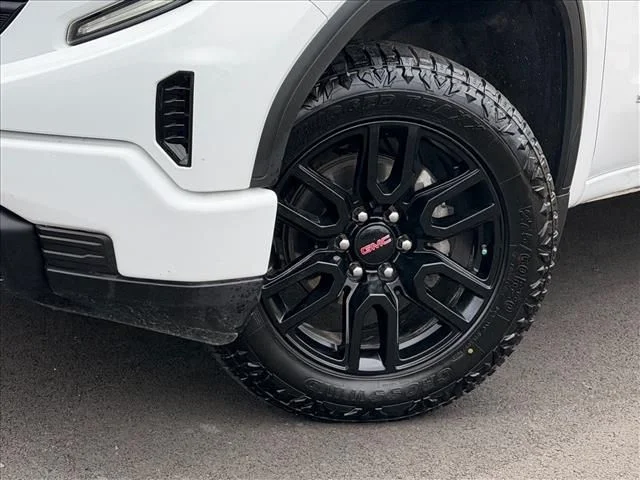 Used 2025 White GMC Pro image 29