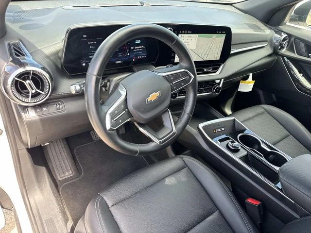 Used 2026 White Chevrolet LT image 30