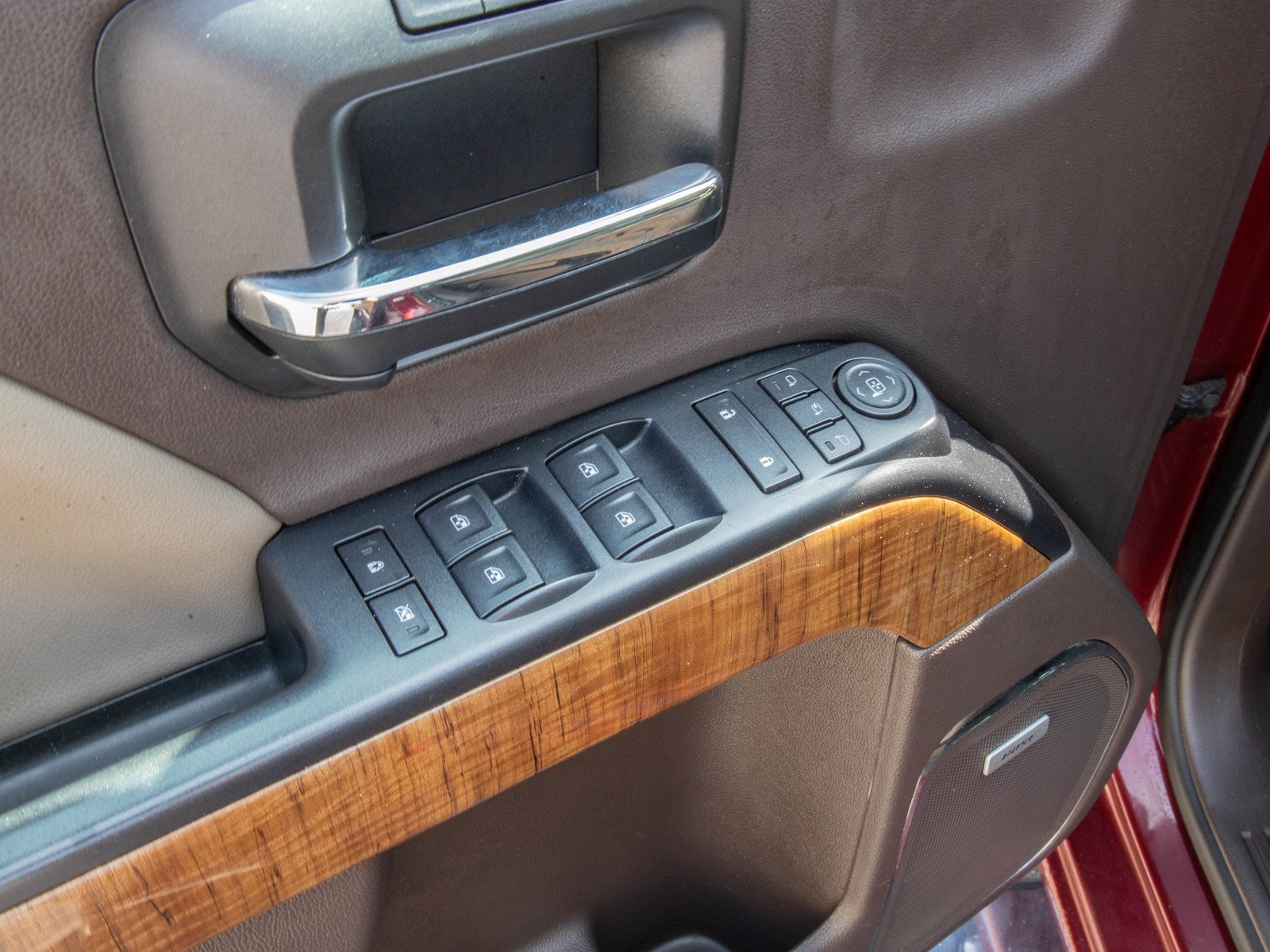 Used 2016 Crimson Red Tintcoat GMC SLT image 19