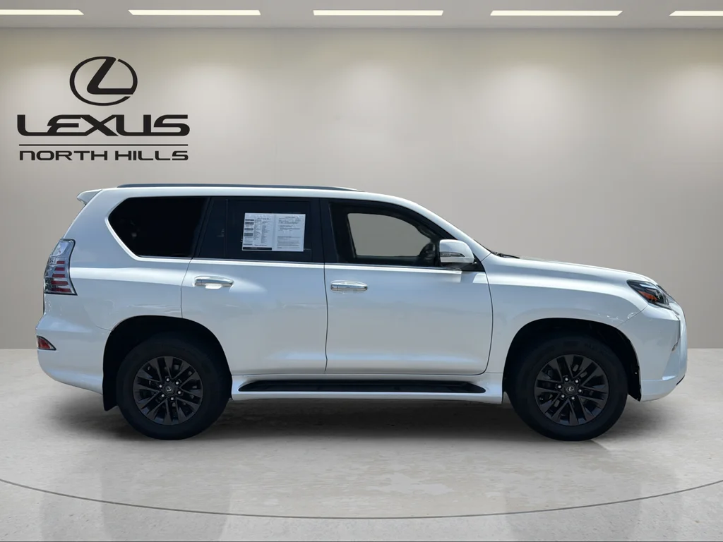Certified Used 2022  Lexus 460 image 5