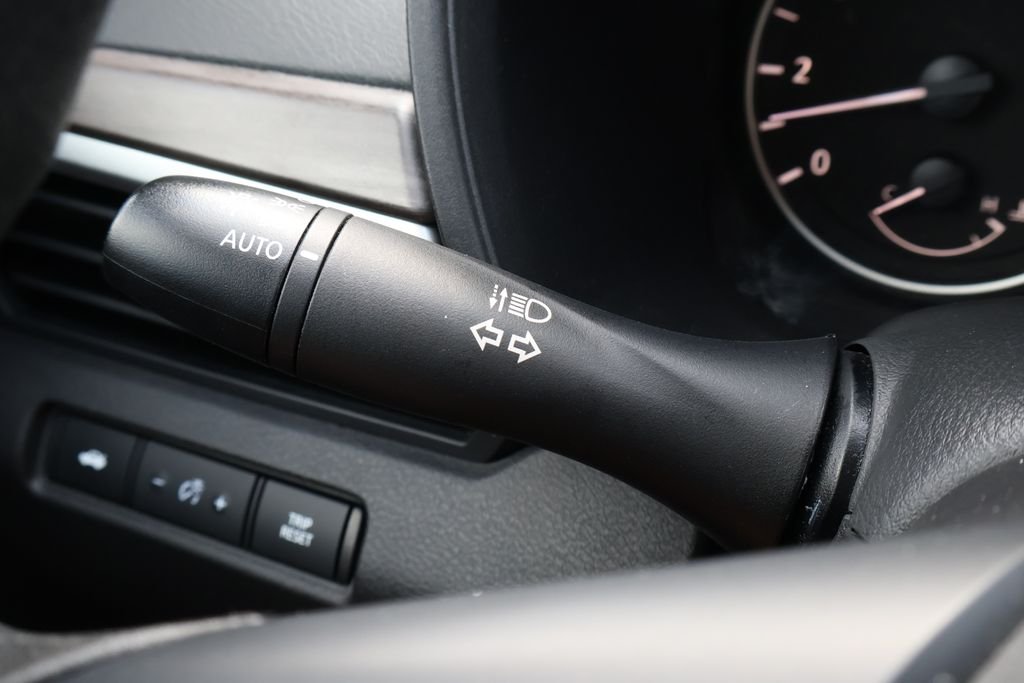 Used 2025 Gray Nissan SV FWD image 18