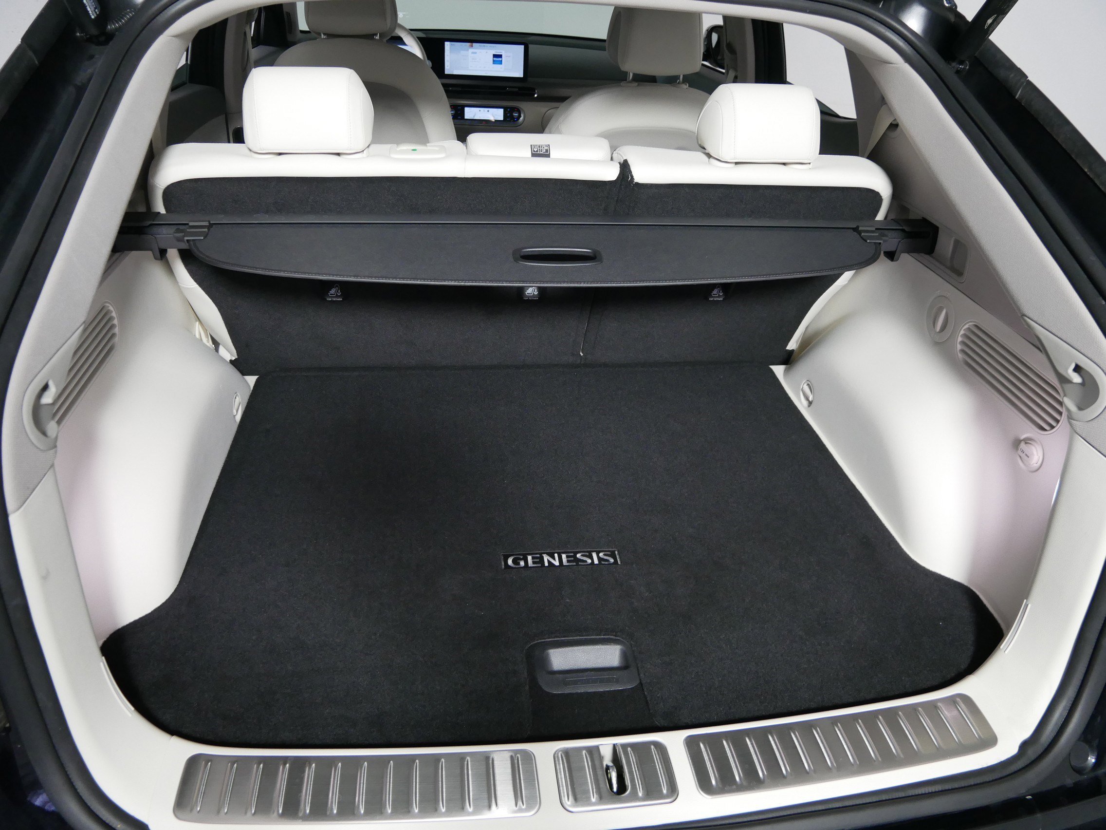 Certified Used 2025 Vik Black Genesis Standard image 18