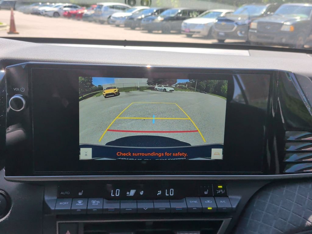 Certified Used 2025  Toyota XLE image 19