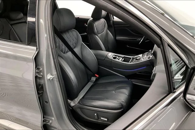 Used 2023 Hampton Gray Hyundai Calligraphy image 8