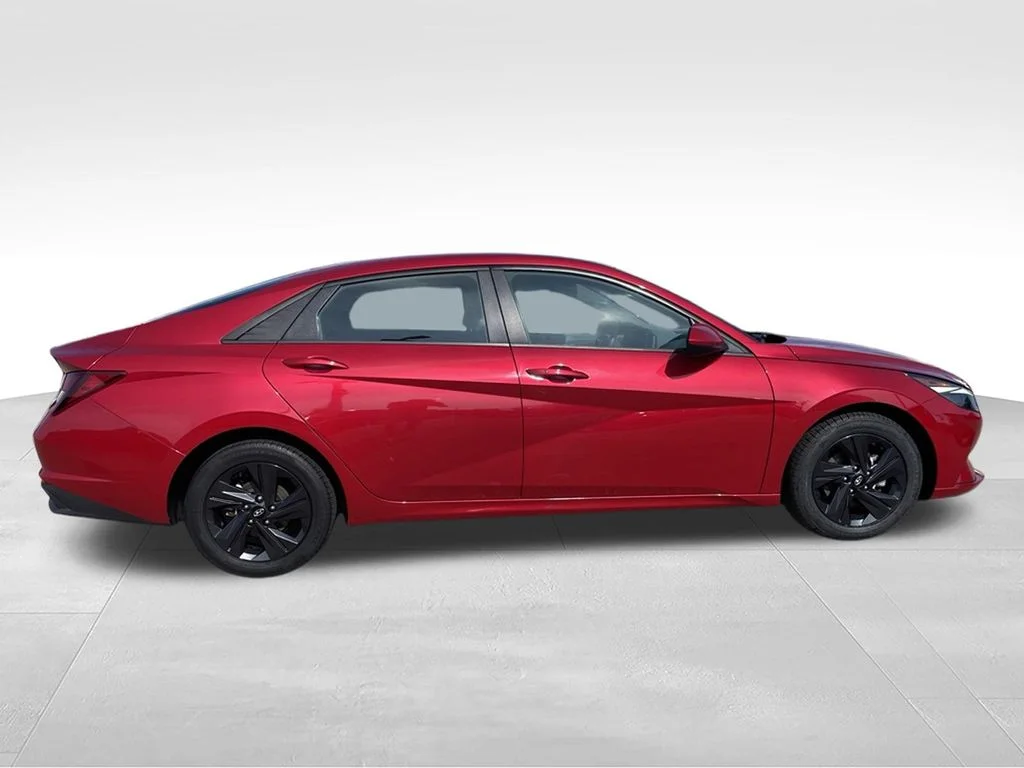 Used 2023 Calypso Red Hyundai SEL image 24