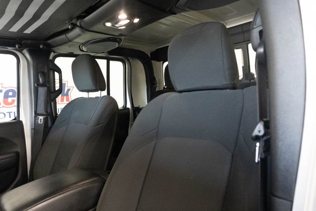 Used 2022 Silver Jeep Willys image 6