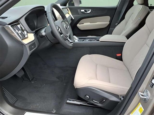 2026 Volvo XC60 Plus - Photo 13