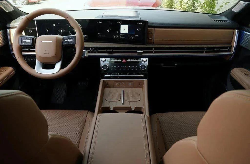 View vehicle photo 6