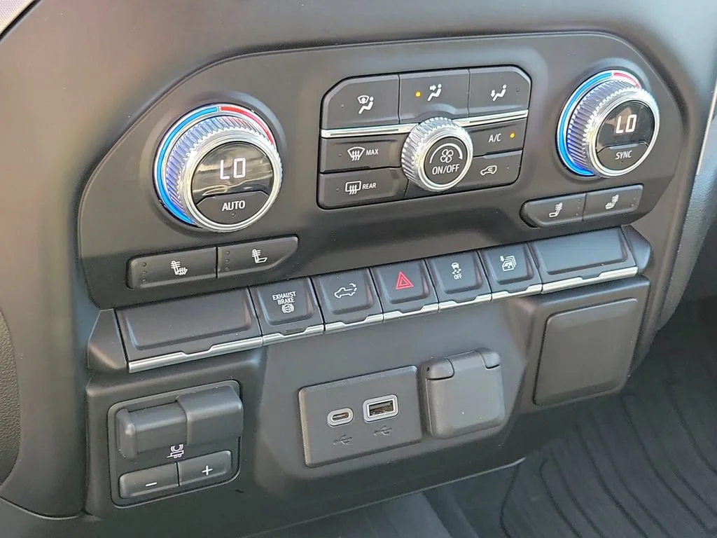 Used 2023 Onyx Black GMC SLE image 16