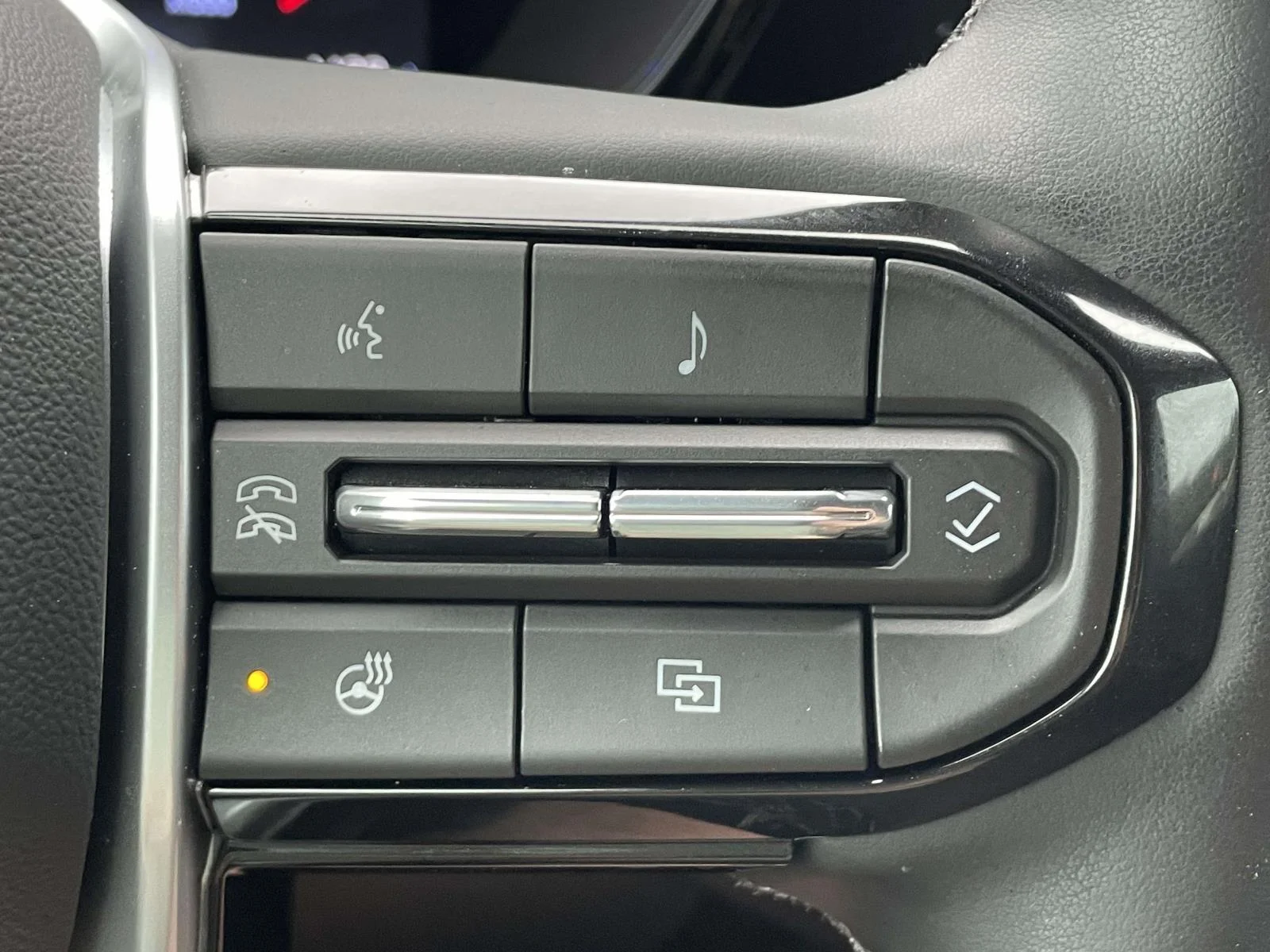 New 2026 Summit White Chevrolet LT image 29