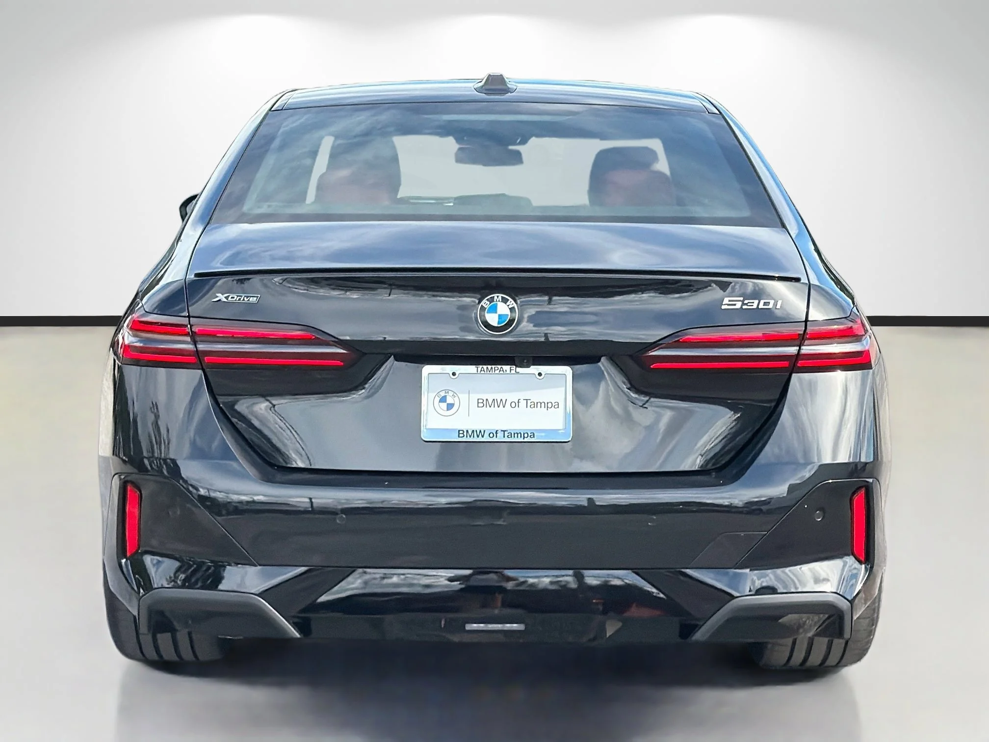 New 2027 Black Sapphire Metallic BMW 530i xDrive image 4