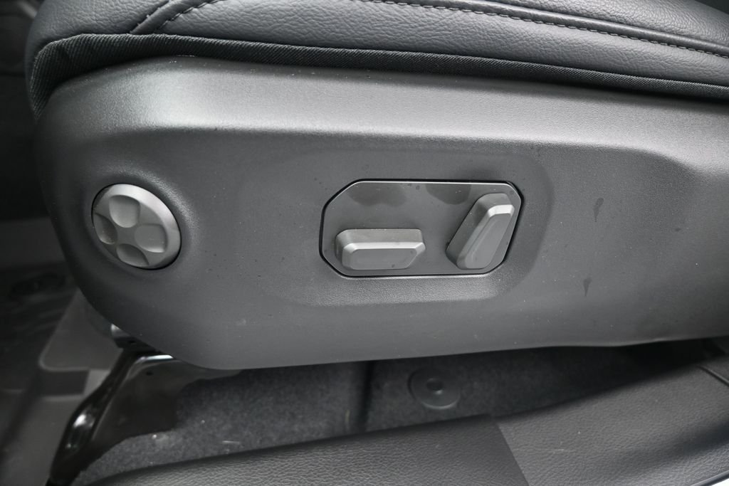 New 2026 Bright White Clearcoat Jeep Texas Trail image 33