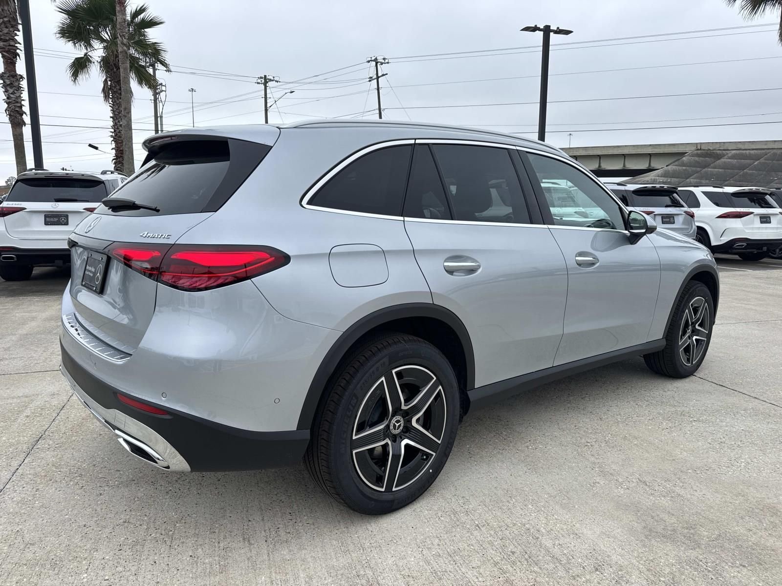 New 2026 Silver Mercedes-Benz GLC 300 image 4