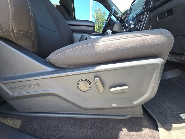 Used 2022 White Ford XLT image 19