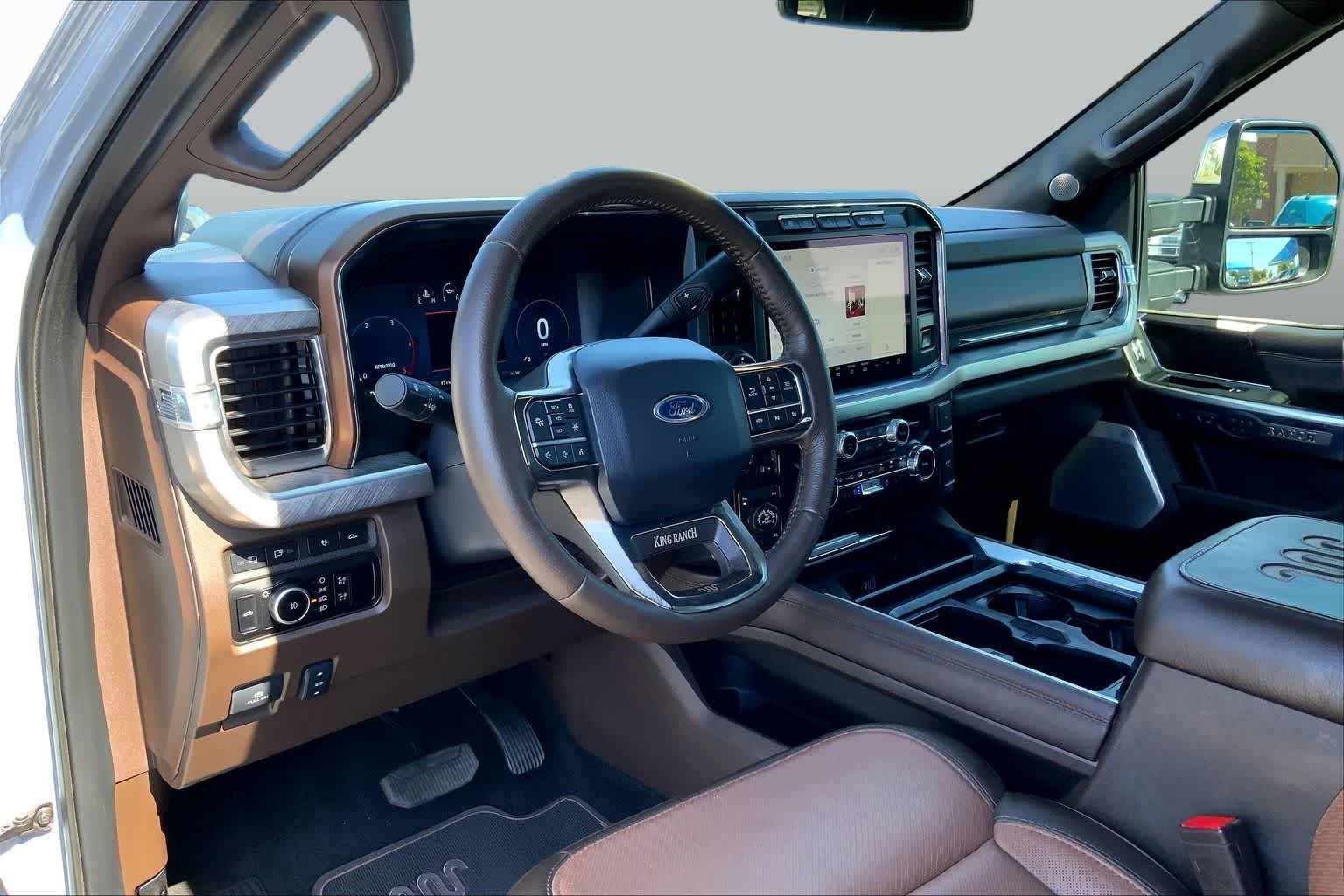 Used 2024 Glacier Gray Metallic Tri-Coat Ford King Ranch image 18
