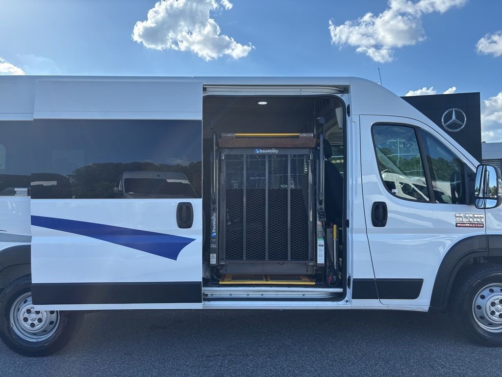 Used 2019 White Ram High Roof image 27