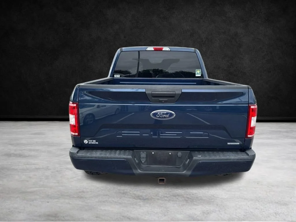 Used 2018 Blue Ford XL image 7