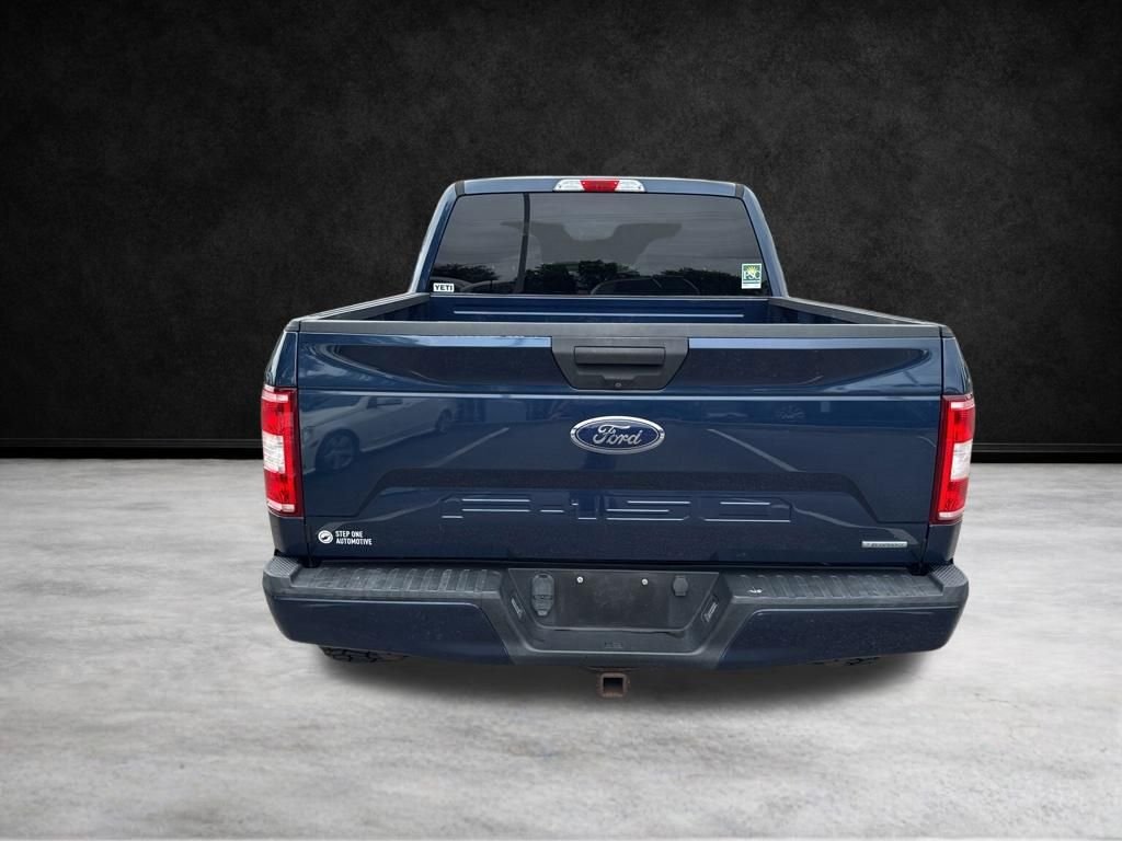 Used 2018 Blue Ford XL image 7