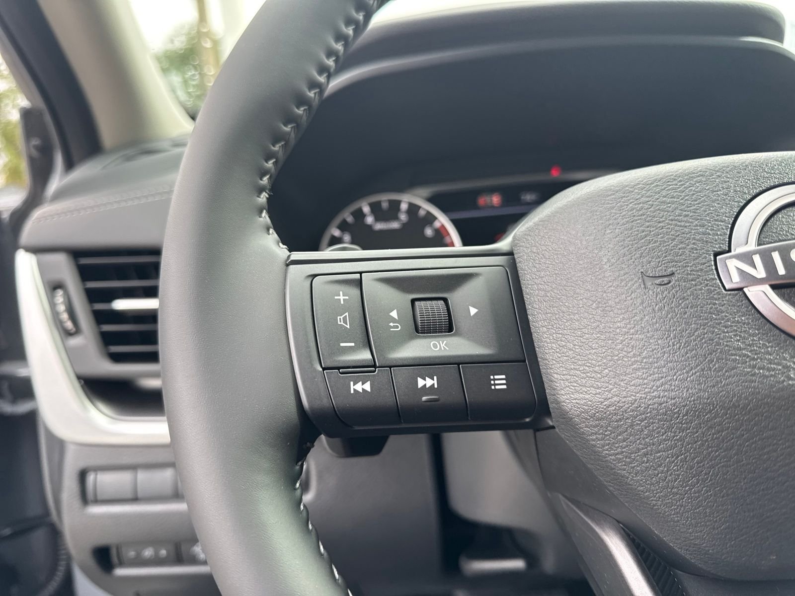 New 2026 Nissan Rogue SV 4D Sport Utility