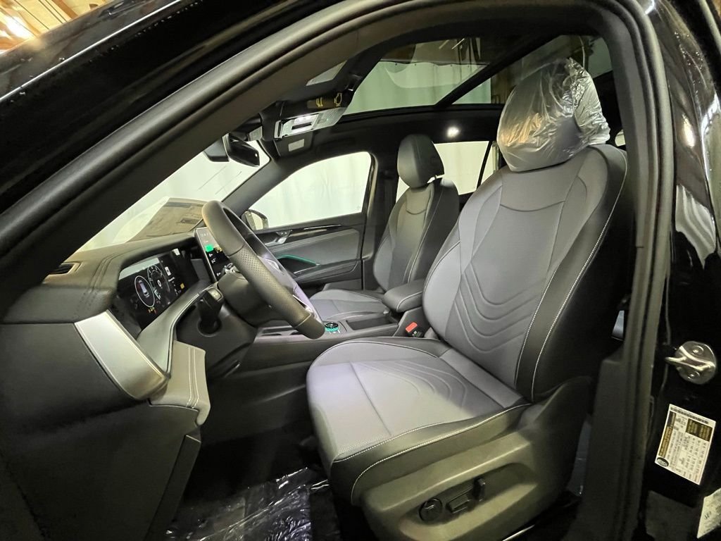 New 2026 Black Volkswagen 2.0T SE R-Line Black image 10