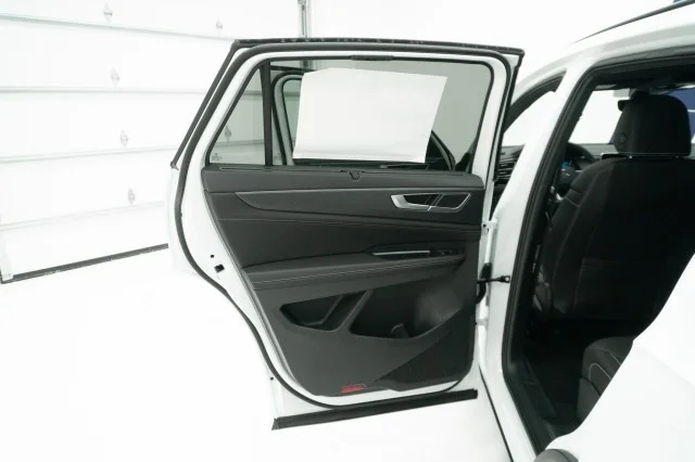 2026 Volkswagen Atlas Cross Sport SEL R-LINE - Photo 17