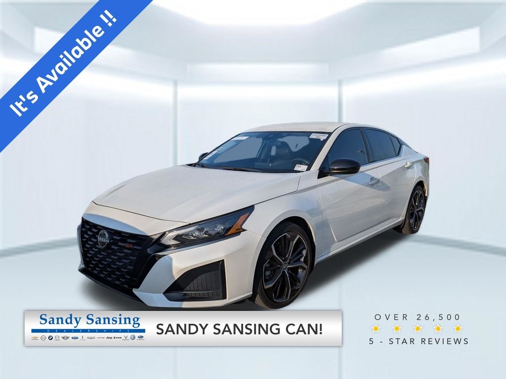 Used 2024 White Nissan 2.5 SR image 1