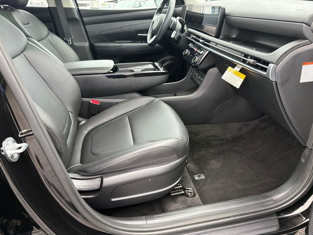 Certified Used 2025 Gray Hyundai SEL Convenience image 13