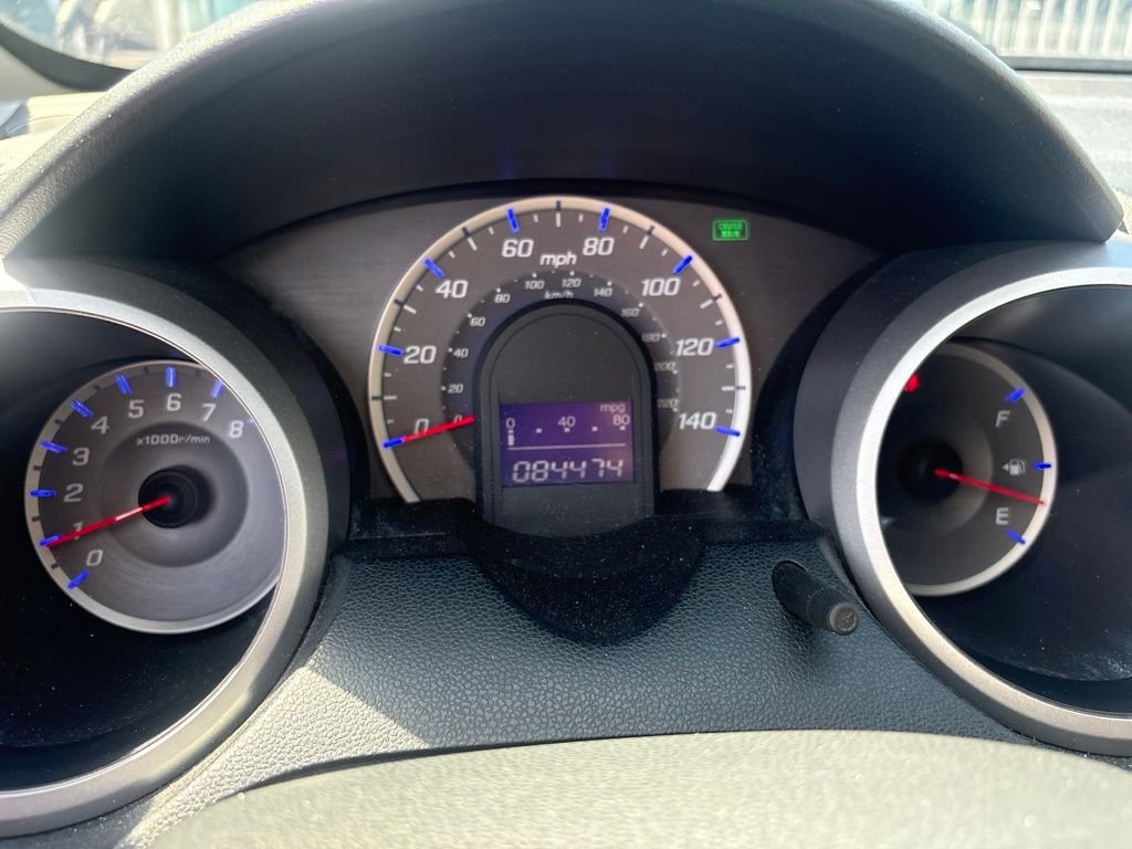 Used 2013  Honda Base image 17