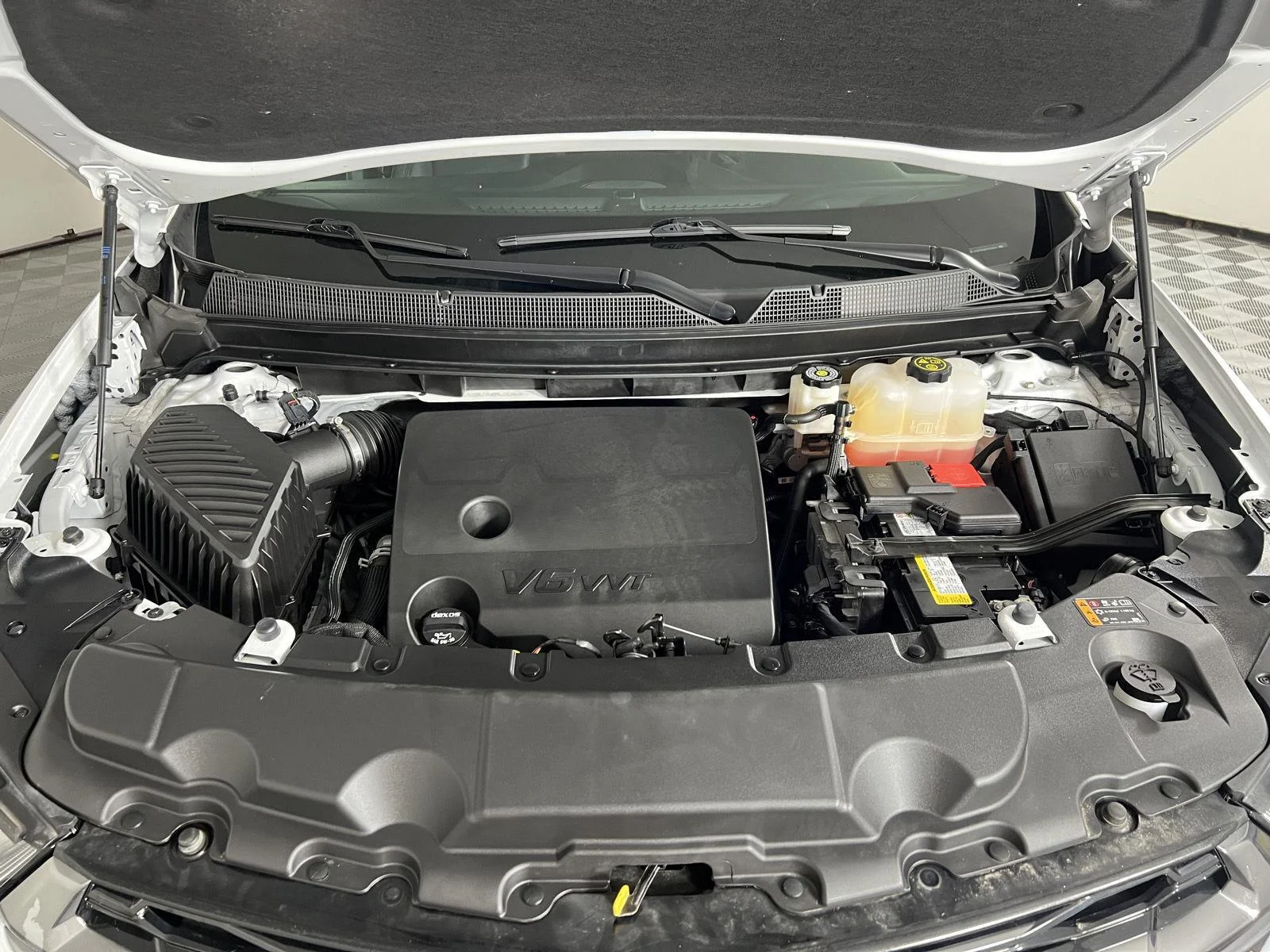 Used 2024 Summit White Chevrolet RS image 23
