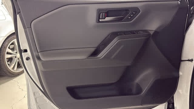 Used 2026 Wind Chill Pearl w/Black Roof Toyota XSE image 13