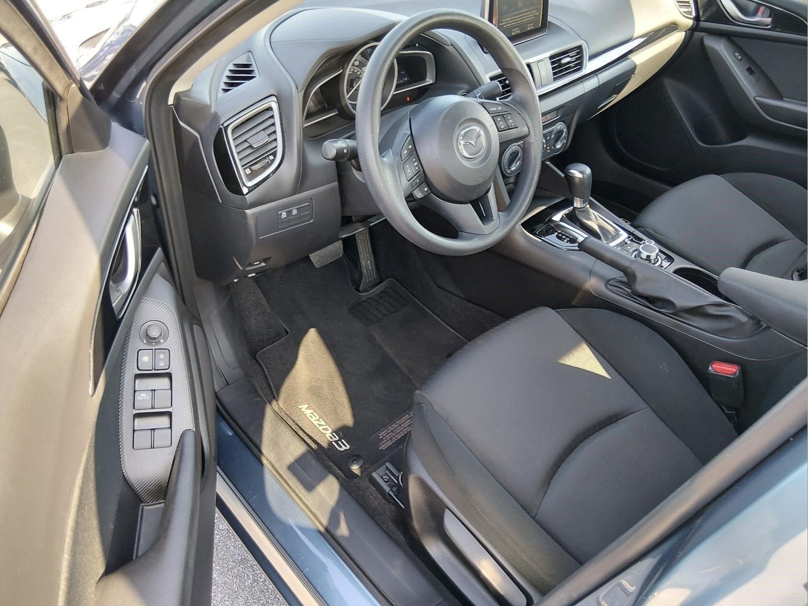 Used 2015 Blue Reflex Mica Mazda i Sport image 15