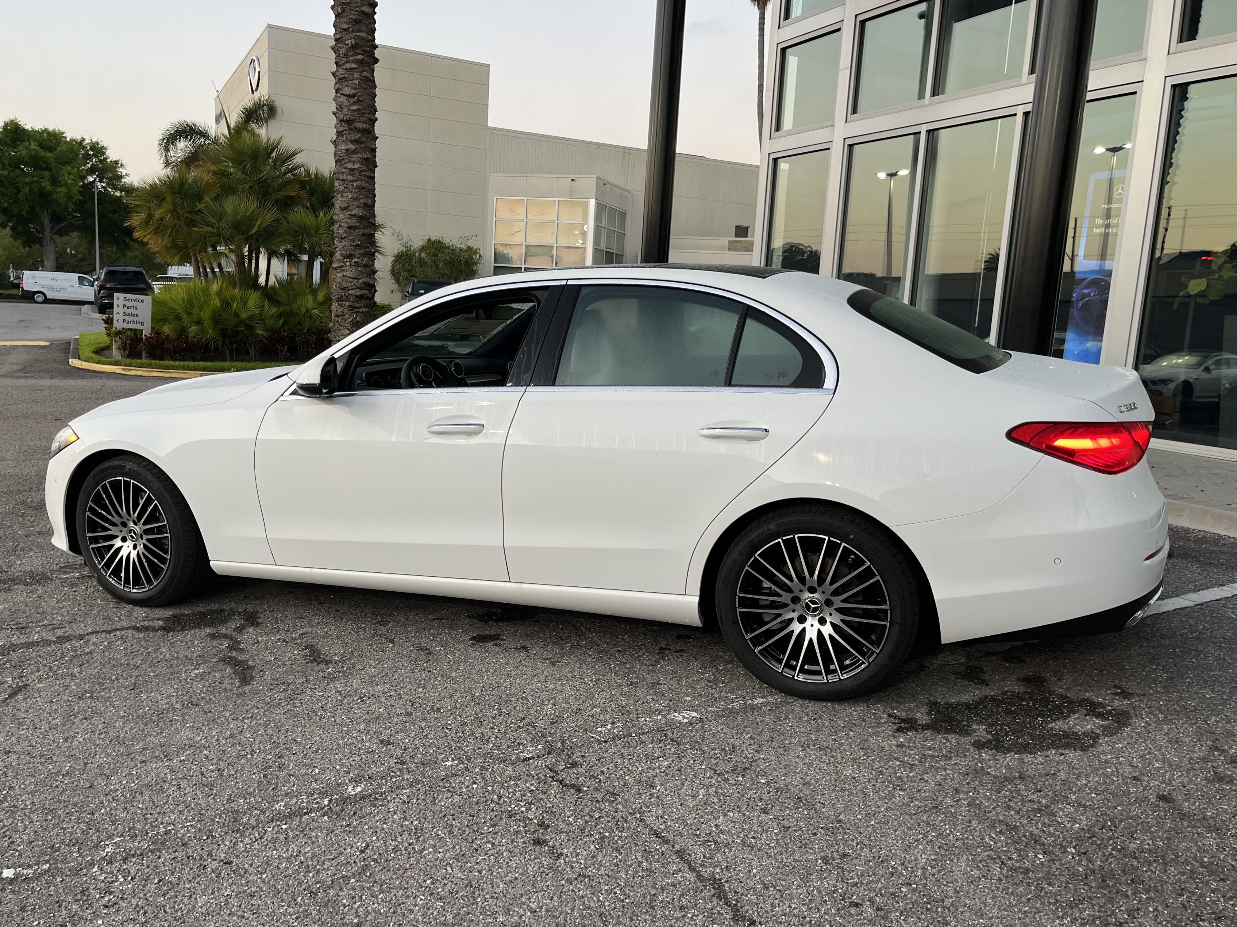 New 2026 POLAR WHITE Mercedes-Benz C 300 image 4